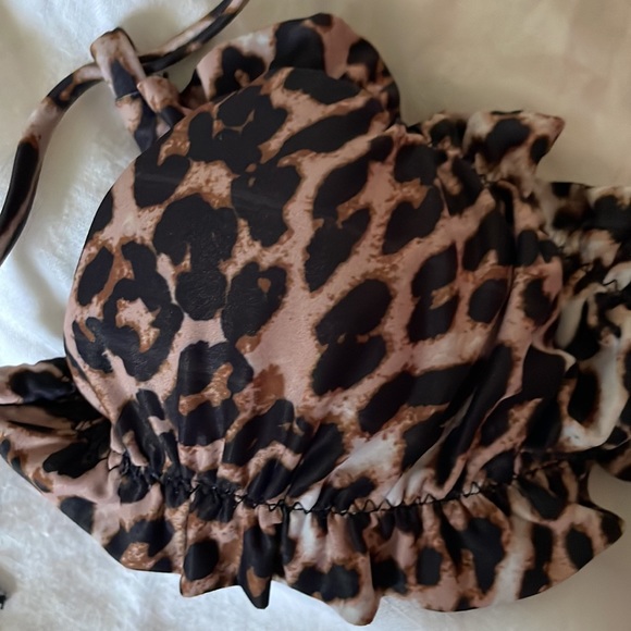 Leopard print bikini - Picture 3 of 3